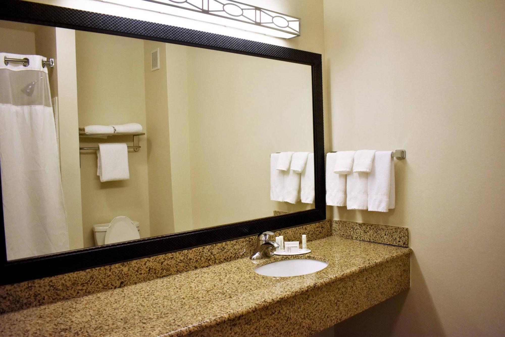 Fairfield Inn And Suites By Marriott Strasburg Shenandoah Valley Εξωτερικό φωτογραφία